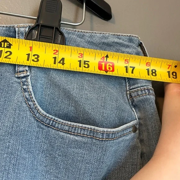 NWT Charter Club Sz 14 Women’s Niagara Wash Light Denim Jean Mini Skirt Ret $49! - Picture 2 of 8